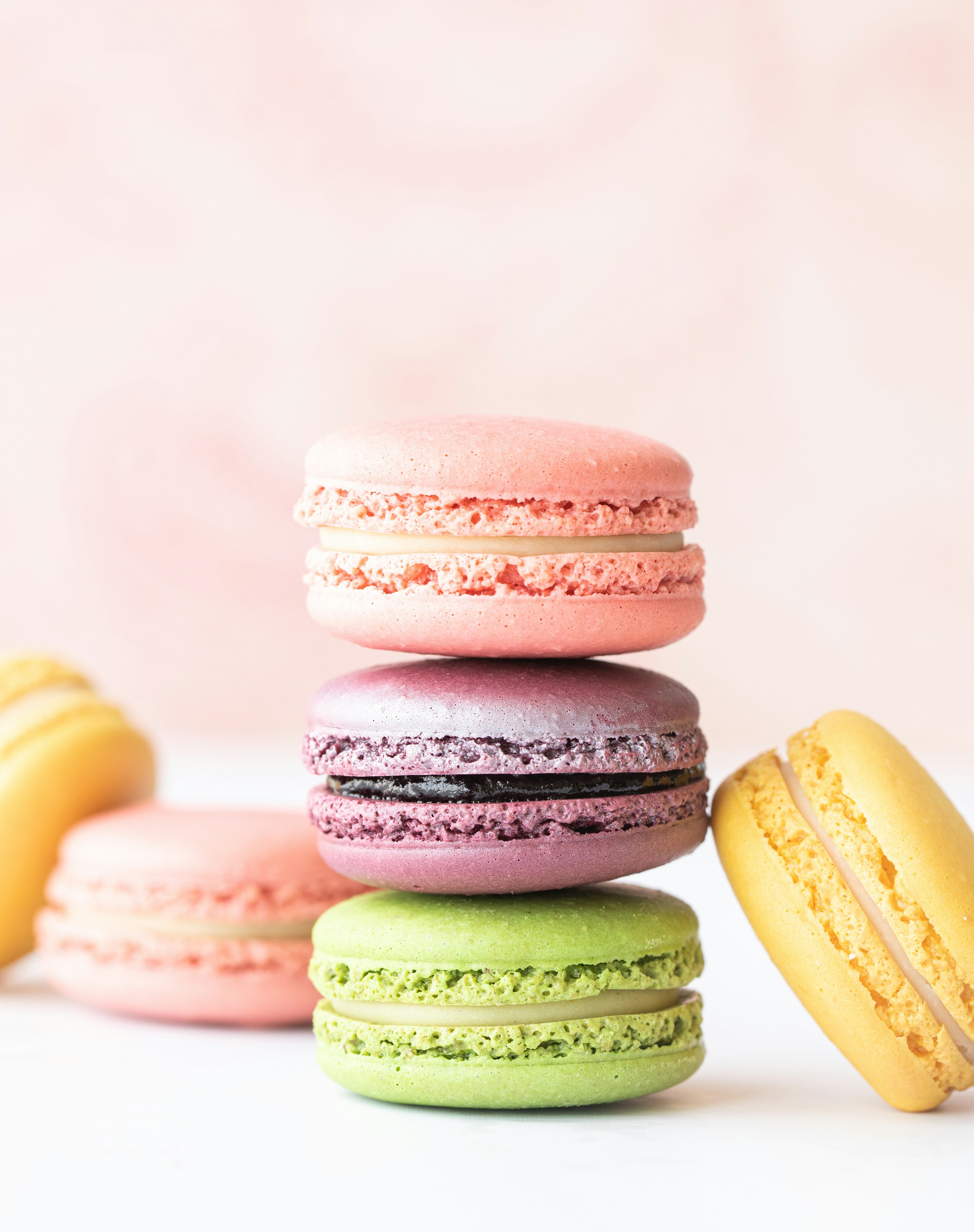 Colorful macarons.